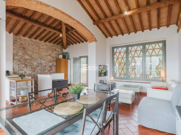 Casale via Per Matraia 22, Capannori