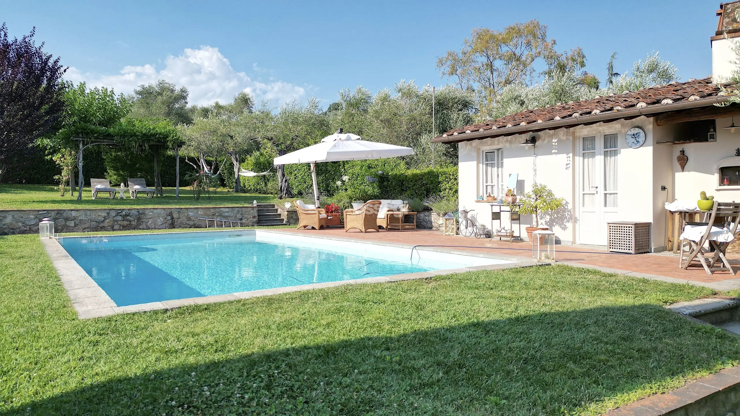 Immagine per Casale in vendita a Lucca via Delle Vigne