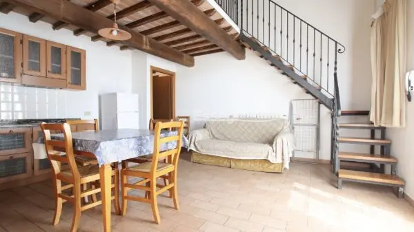 Casale via Gorizia 39, Cecina