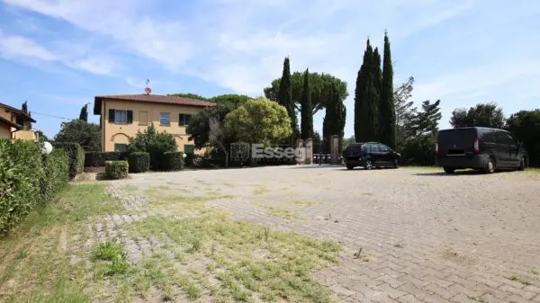 Casale via Gorizia 39, Cecina