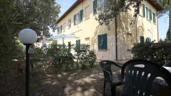 Casale via Gorizia 39, Cecina