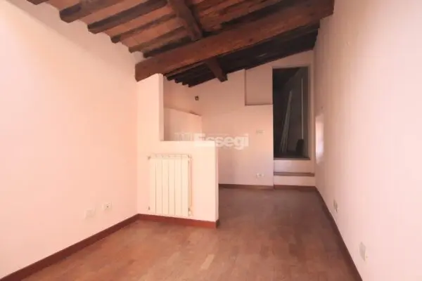 Monolocale 3, Centro Storico, Lucca