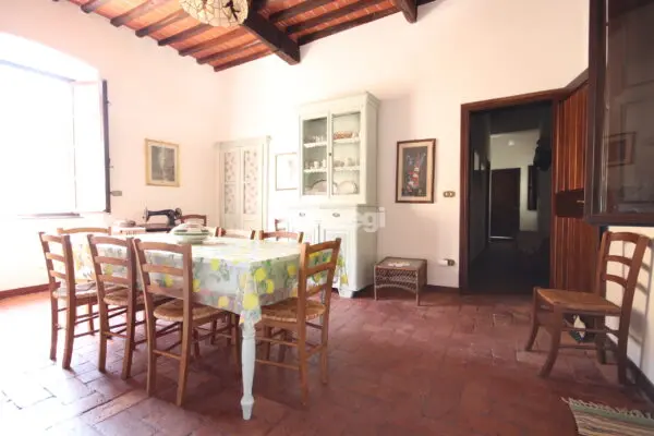 Casale via Valpromaro, Massarosa