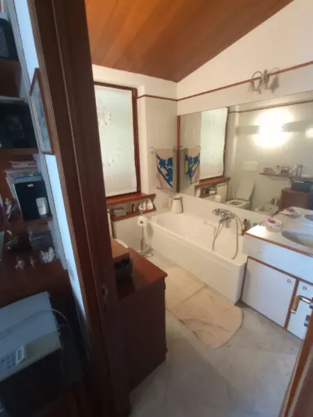 Villa Trifamiliare via Amoa 10, La Spezia