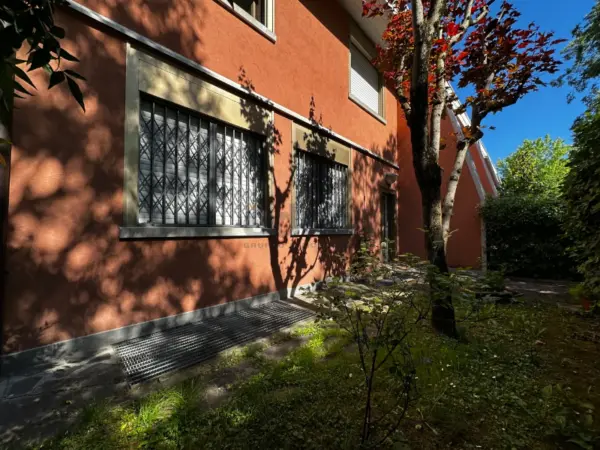 Villa A Schiera via Albert Einstein 42, Villaggio Giardino, Modena