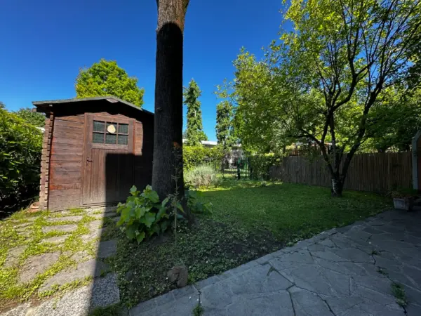 Villa A Schiera via Albert Einstein 42, Villaggio Giardino, Modena