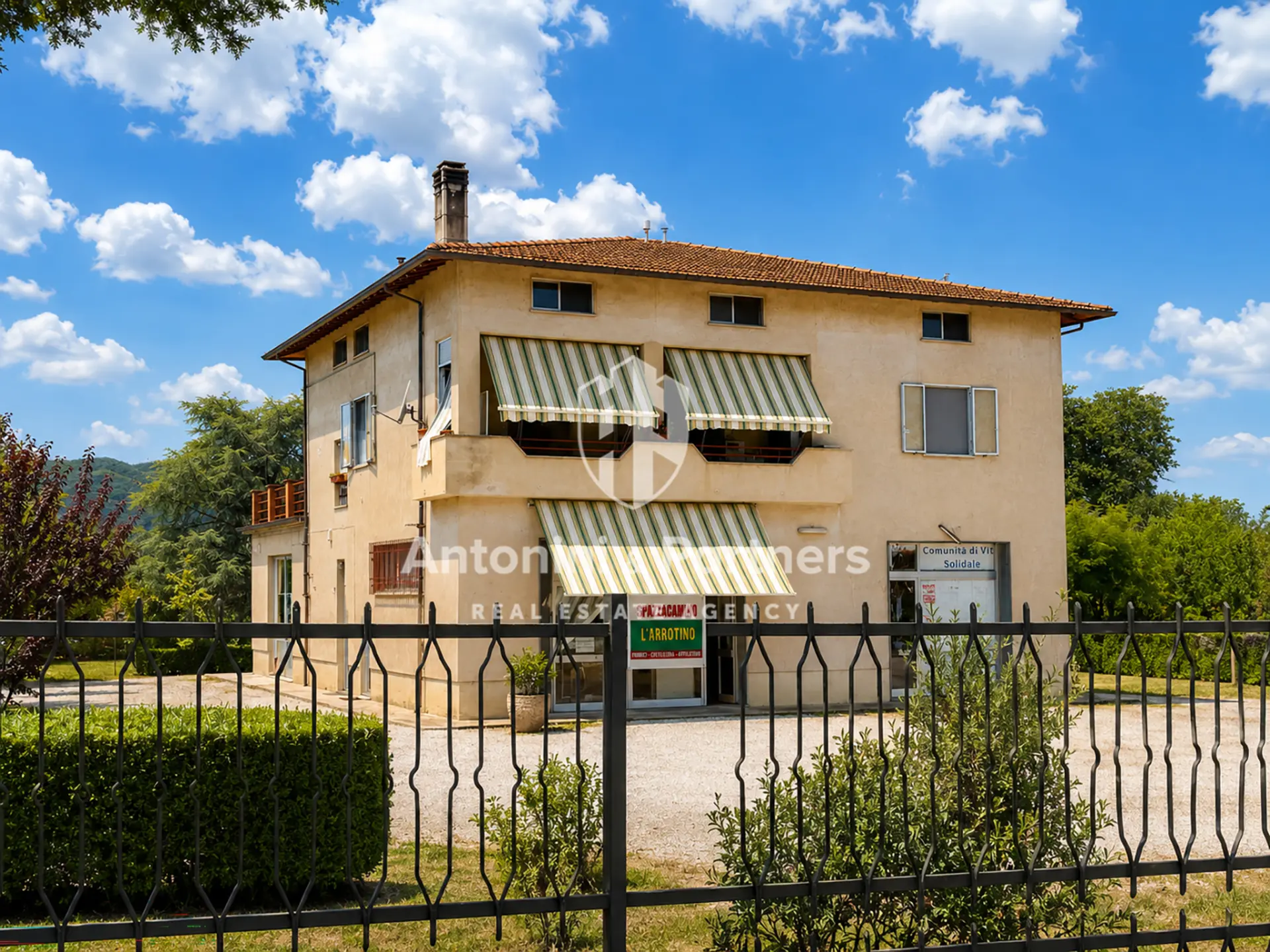 Immagine per Villa trifamiliare in vendita a Todi via Vocabolo Bodoglie