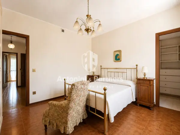 Villa Trifamiliare via Vocabolo Bodoglie, Todi