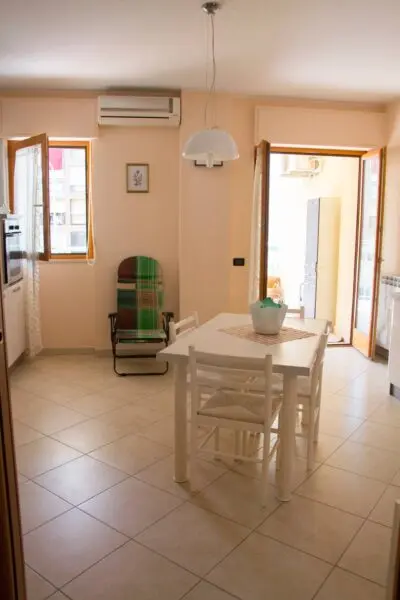 Appartamento piazza Oristano, Canosa Di Puglia