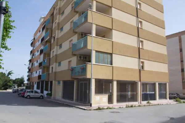 Appartamento piazza Oristano, Canosa Di Puglia