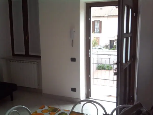 Appartamento via Mameli, Vizzola Ticino