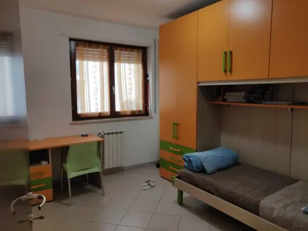 Appartamento via Algeri, Chieti