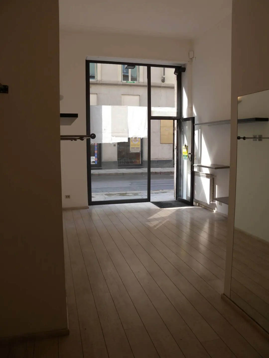 Immagine per Negozio in vendita a Torino Via XX settembre 18
