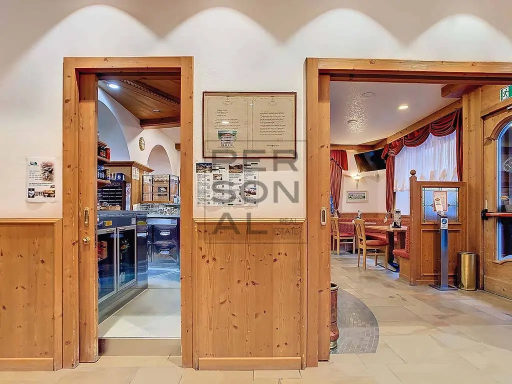 Immagine per Albergo/Hotel in vendita a Baselga di Pinè  