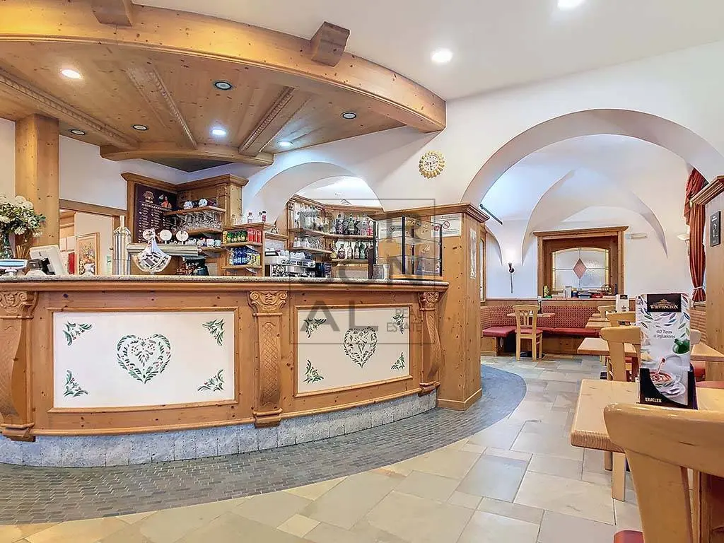 Immagine per Albergo/Hotel in vendita a Baselga di Pinè  