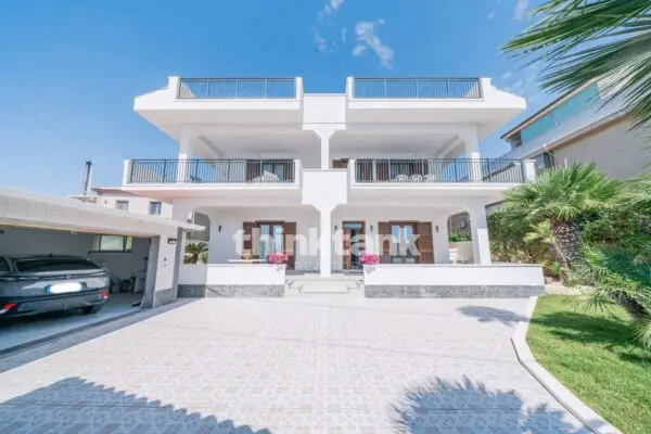 Villa via Aldo Moro, Avola