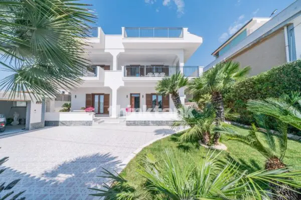 Villa via Aldo Moro, Avola