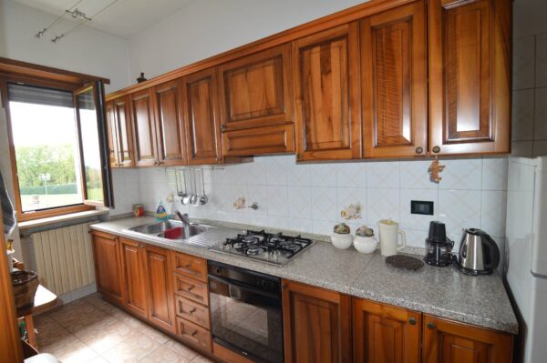 Appartamento via Alle Fabbriche 74, Caselle Torinese