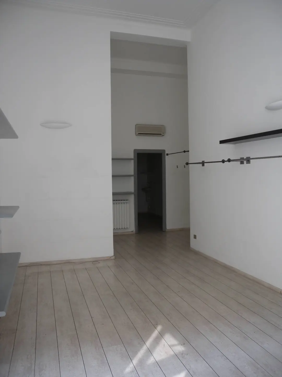 Immagine per Negozio in vendita a Torino Via XX settembre 18