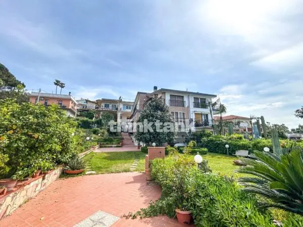 Appartamento via Costa Degli Oleandri, Augusta