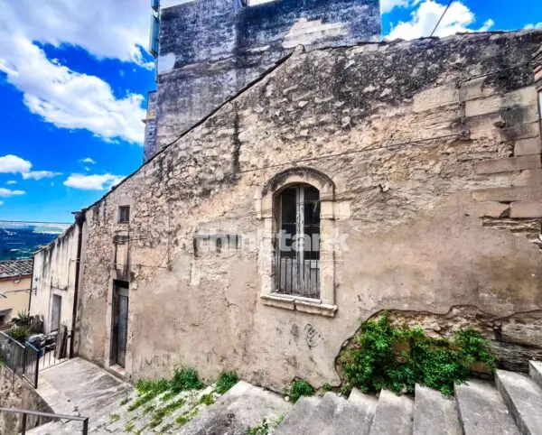 Appartamento via Pezza 26, Ragusa