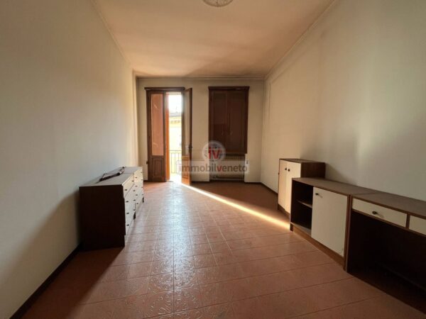 Villetta A Schiera piazza Garibaldi, Lonigo