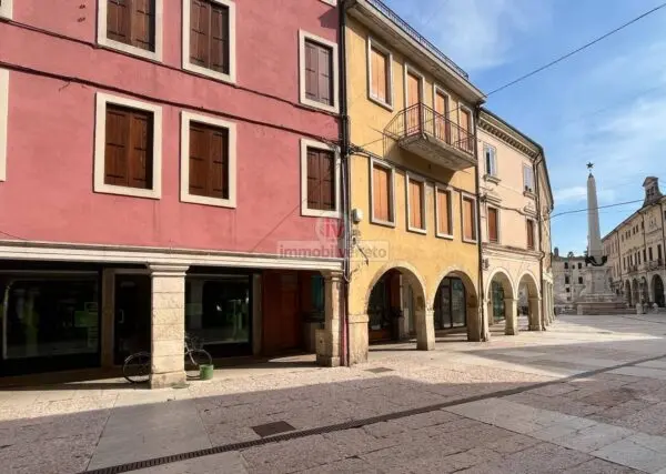 Villetta A Schiera piazza Garibaldi, Lonigo