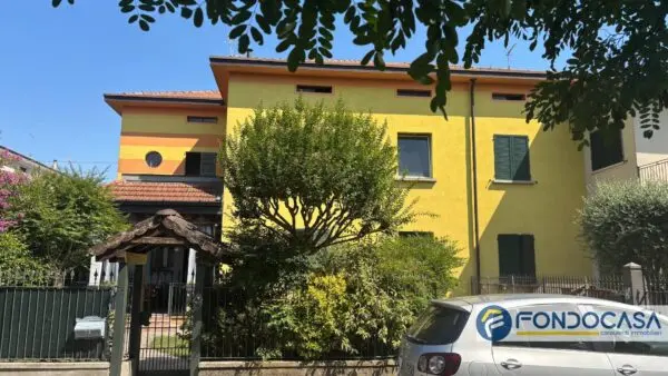Appartamento via 75, Palazzolo Sull'Oglio
