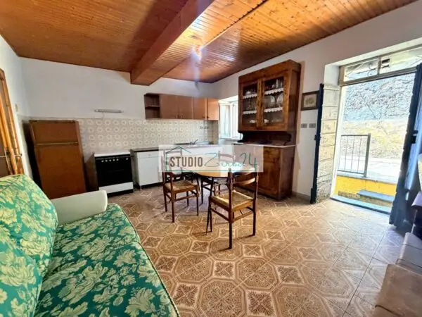 Casa Semindipendente via Cità, Seravezza