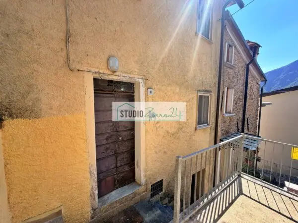 Casa Semindipendente via Cità, Seravezza