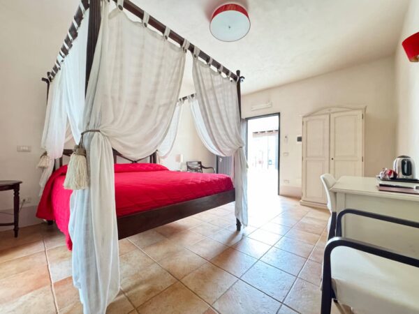 Immagine per Rustico/Casale in vendita a San Cassiano Strada Comunale San Cesario - Caprarica 