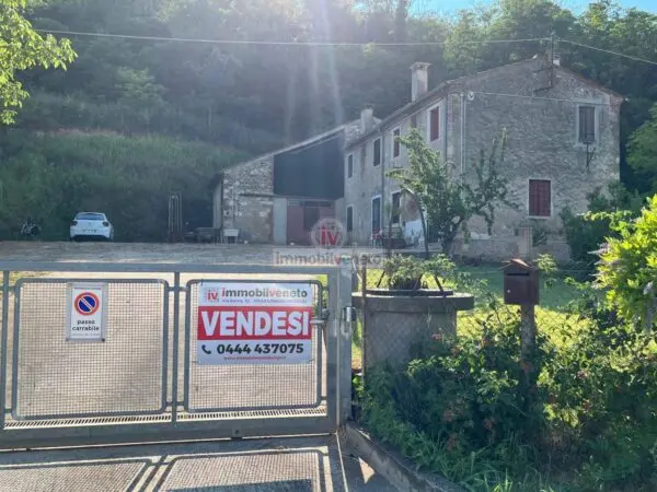 Casa Indipendente via Borgomale, Valdastico