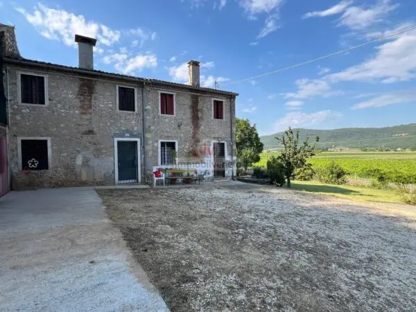 Casa Indipendente via Borgomale, Valdastico