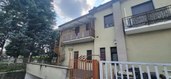 Appartamento via Paolo Campi 15, Gallarate