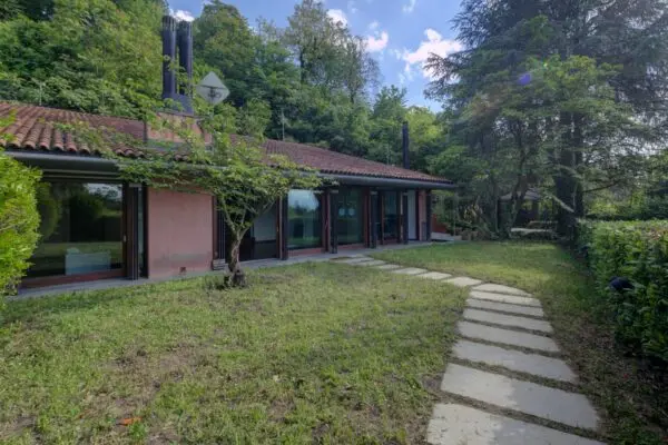 Villa strada Superga 124, Torino