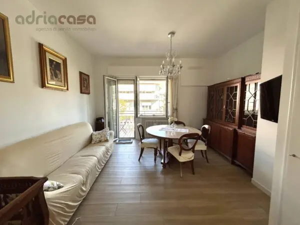 Appartamento viale Emilia, Riccione