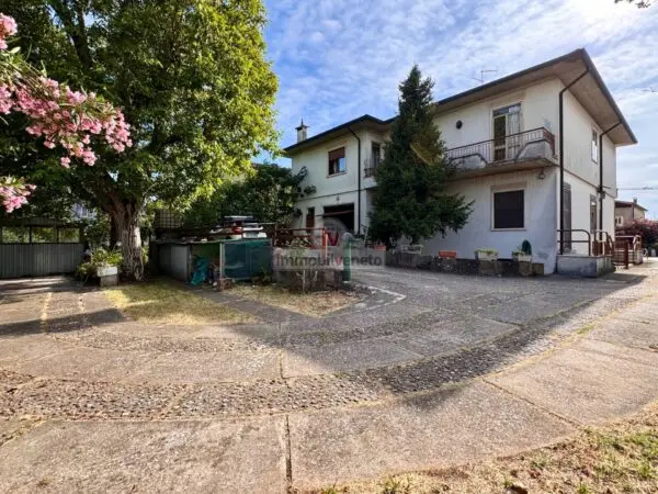 Casa Indipendente piazza Xxv Aprile, Lonigo