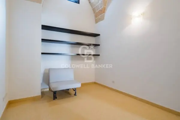 Appartamento via Caracciolo 27, Galatina