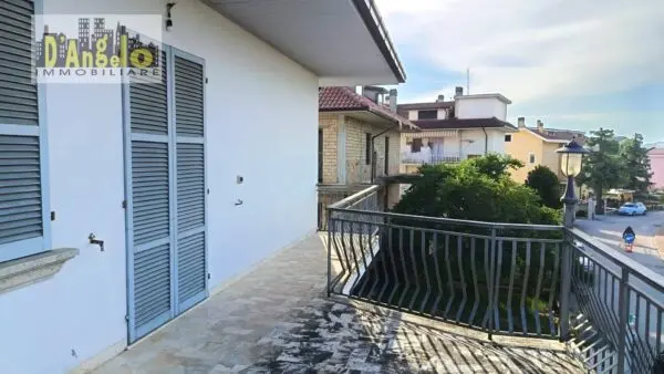 Immagine per Appartamento in vendita a Castorano  