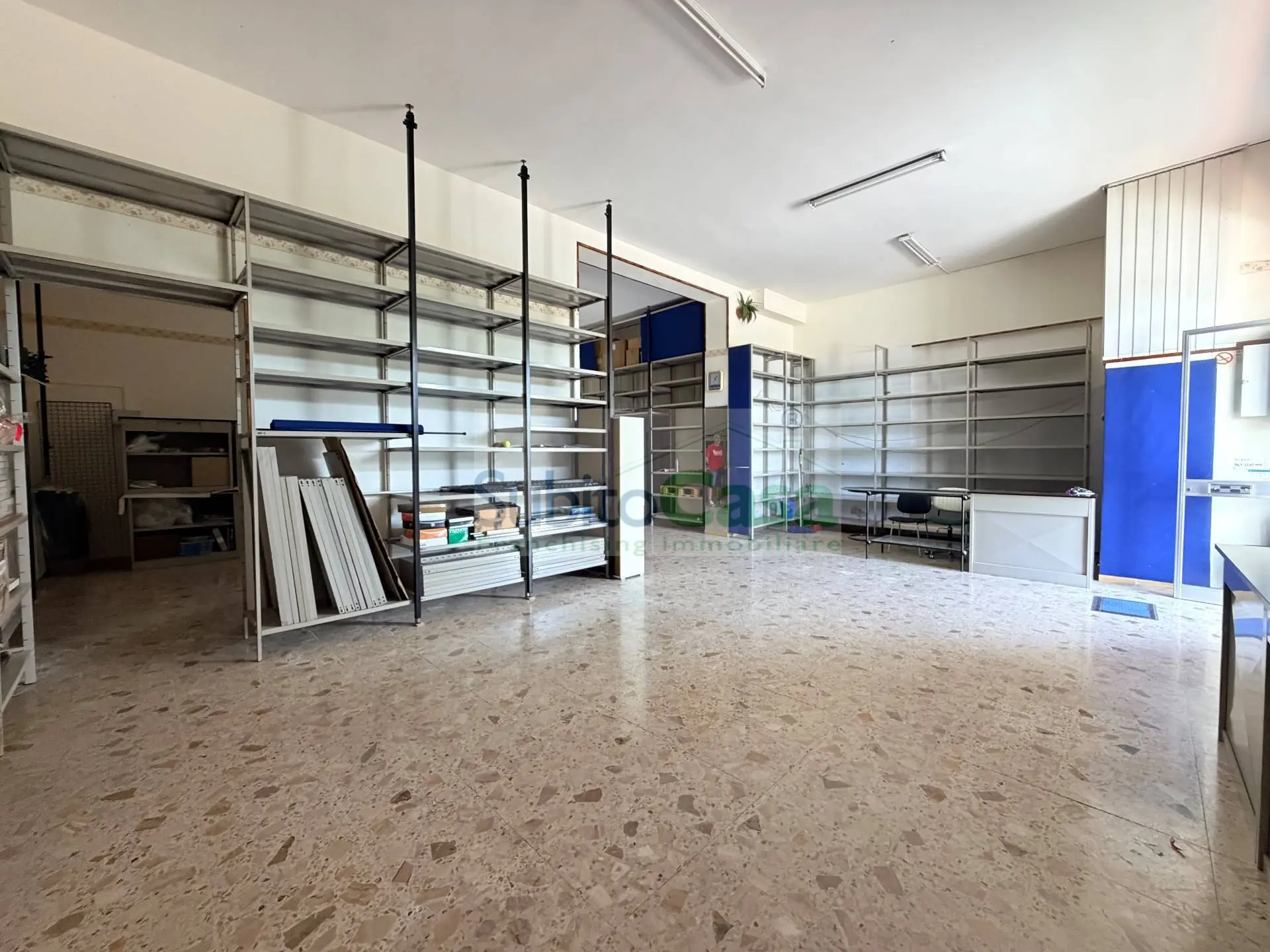 Immagine per Magazzino in affitto a Villalfonsina Via Lago Di Scanno 9
