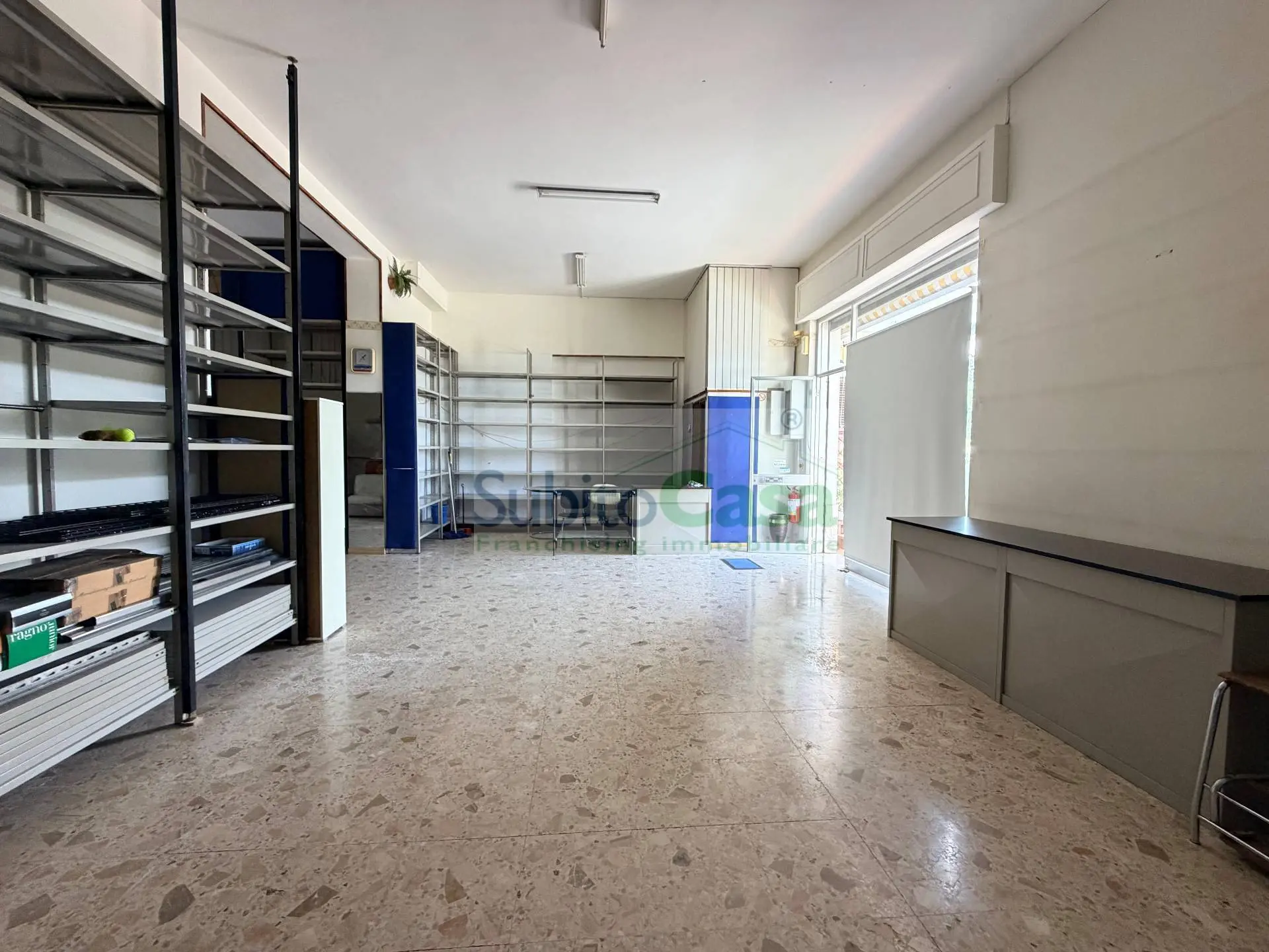 Immagine per Magazzino in affitto a Villalfonsina Via Lago Di Scanno 9