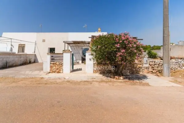 Villa via Contrada Specolizzi, Seclì