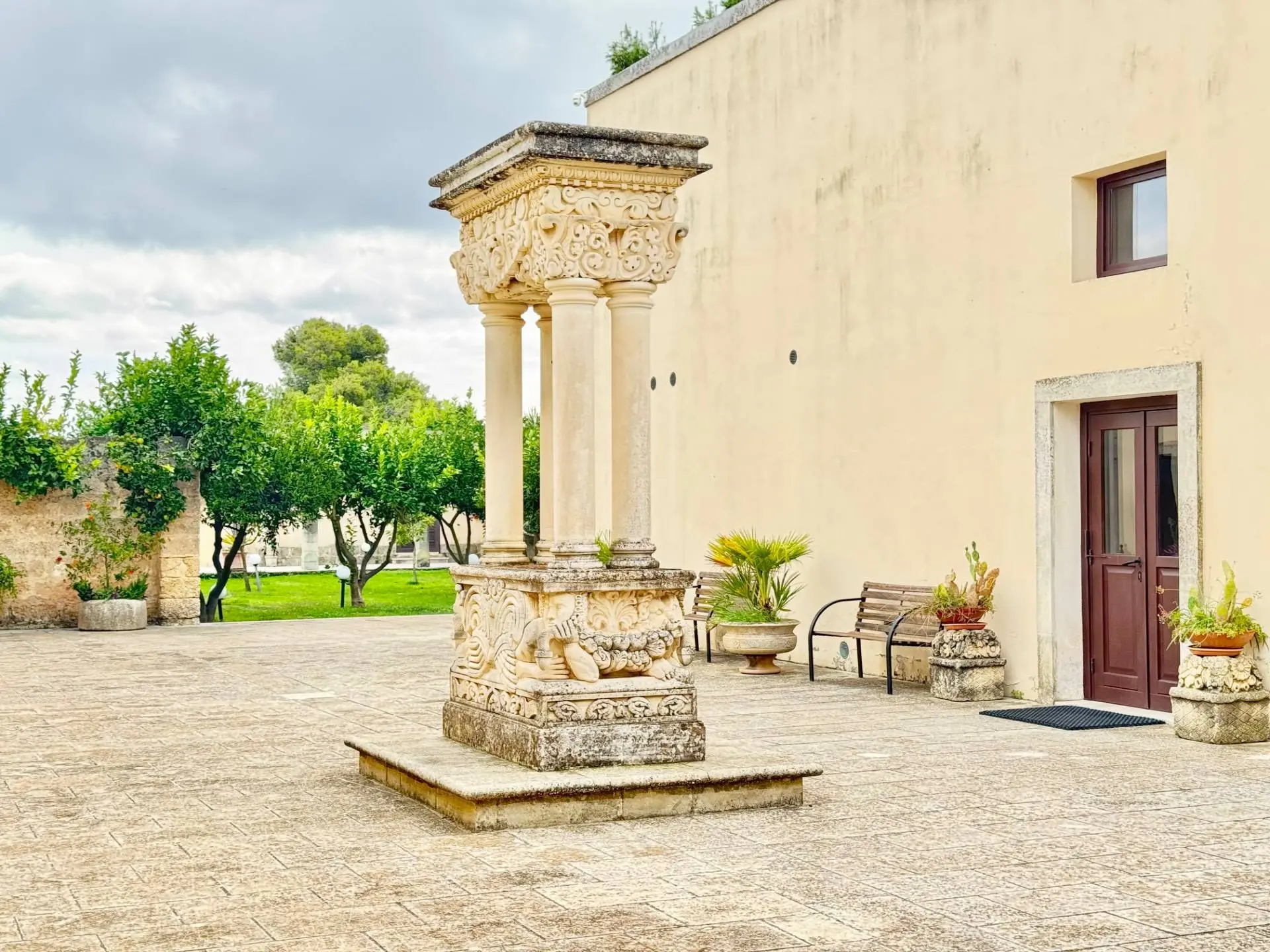 Immagine per Rustico/Casale in vendita a San Cassiano Strada Comunale San Cesario - Caprarica 