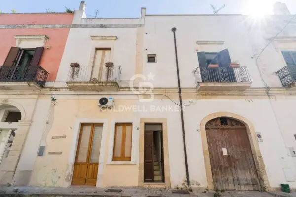 Appartamento via Caracciolo 27, Galatina