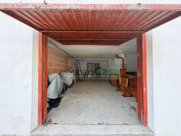 Box / Posto Auto via Degli Ernici 13, Chieti