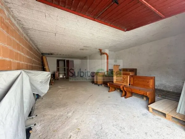 Box / Posto Auto via Degli Ernici 13, Chieti