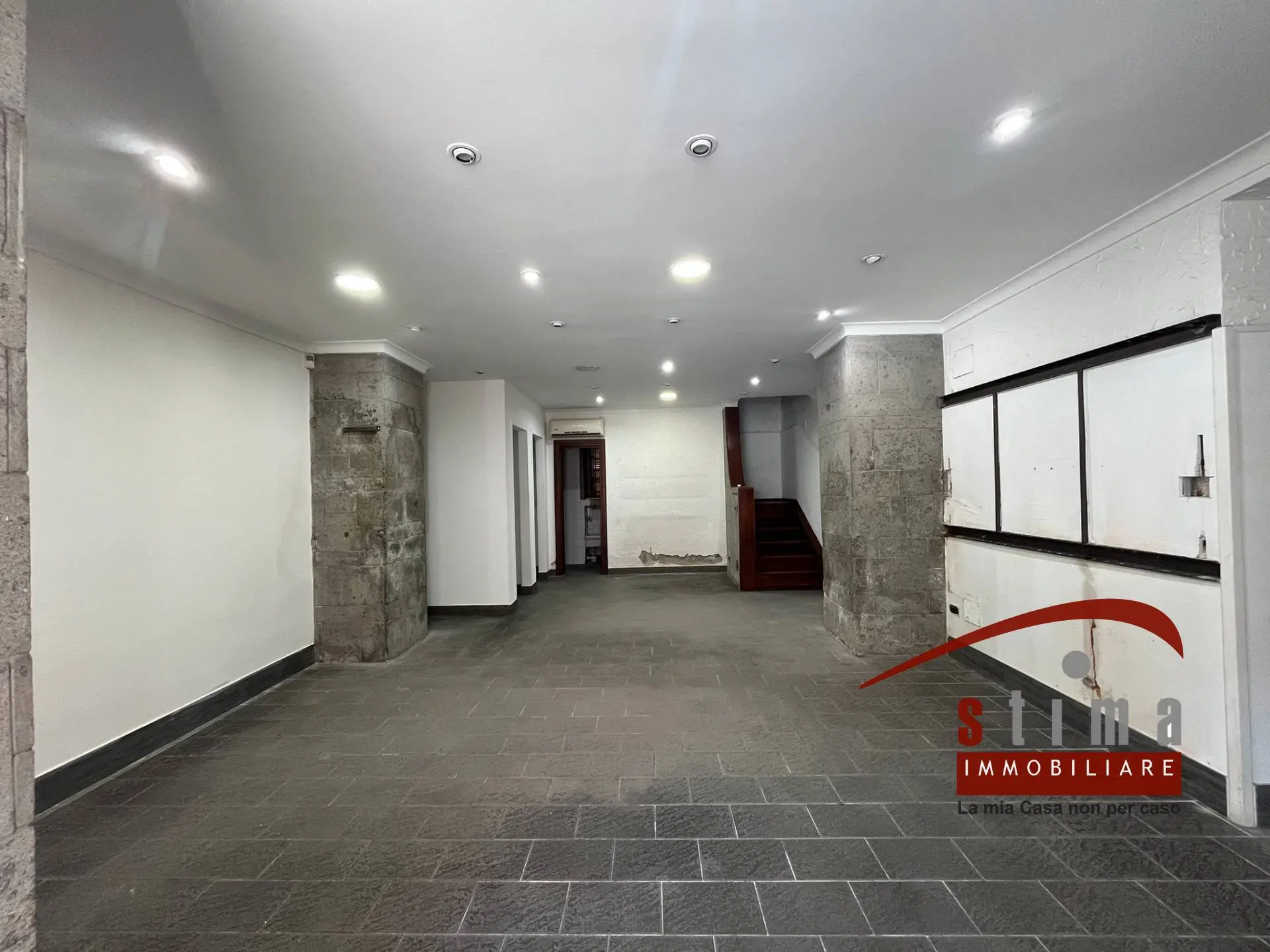 Immagine per Locale Commerciale in vendita a Siracusa corso umberto primo 81