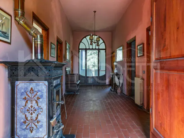 Villa via Parrana San Martino, Collesalvetti