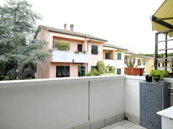 Quadrilocale via Delle Villette, Livorno