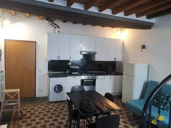 Quadrilocale via Borgo Garimberti 18, Parma